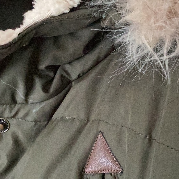 Ralph Lauren Olive Puffer Coat with Faux Fur Hood - Picture 15 of 15